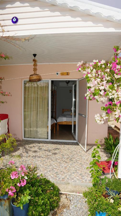 Yelken Bungalov Bed and Breakfast Milas Exterior foto